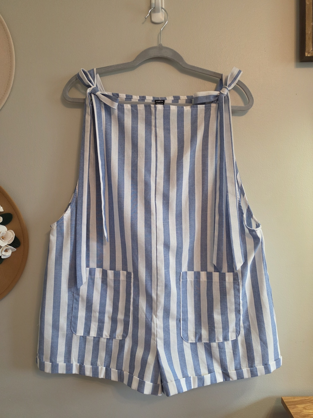 SHEIN Blue and White Striped Tie-Shoulder Jumper